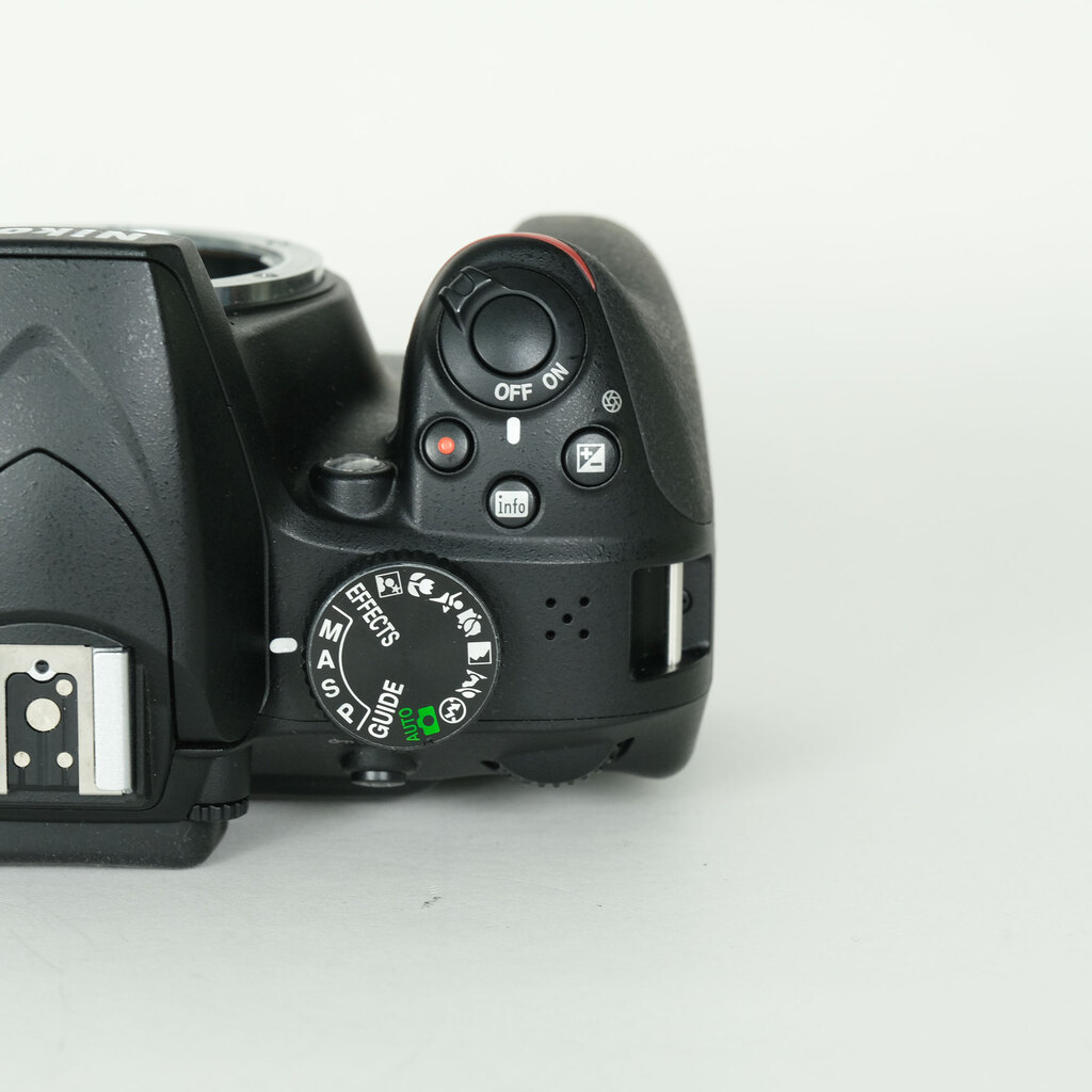 Nikon D3400の出品 | ONE SCENE（ワンシーン）