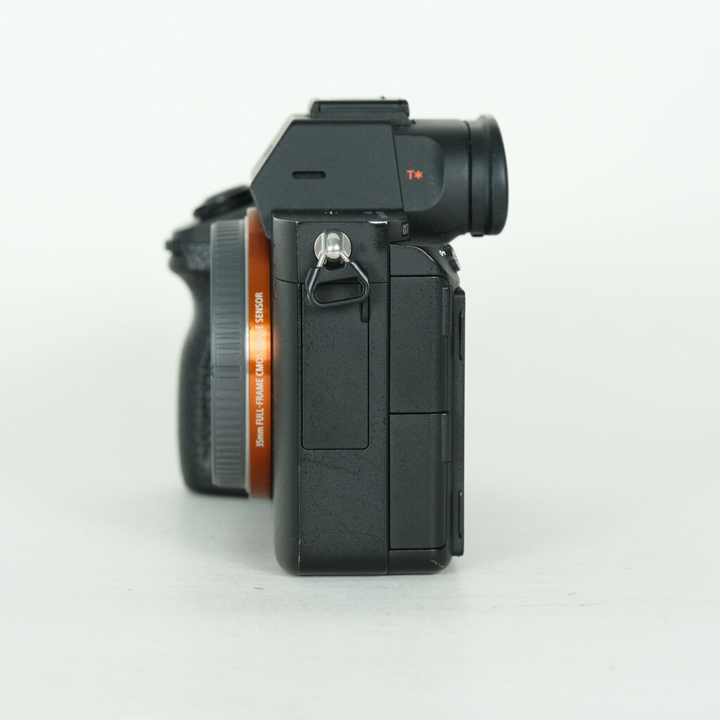 SONY α7R III（ILCE-7RM3）の出品 | ONE SCENE（ワンシーン）