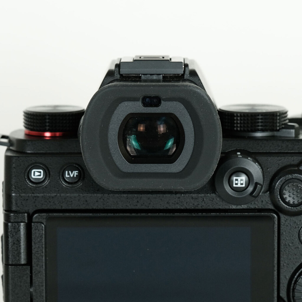 Panasonic LUMIX S5II DC-S5M2