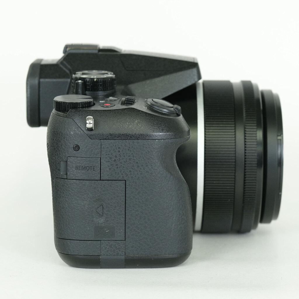 Panasonic LUMIX DMC-FZH1