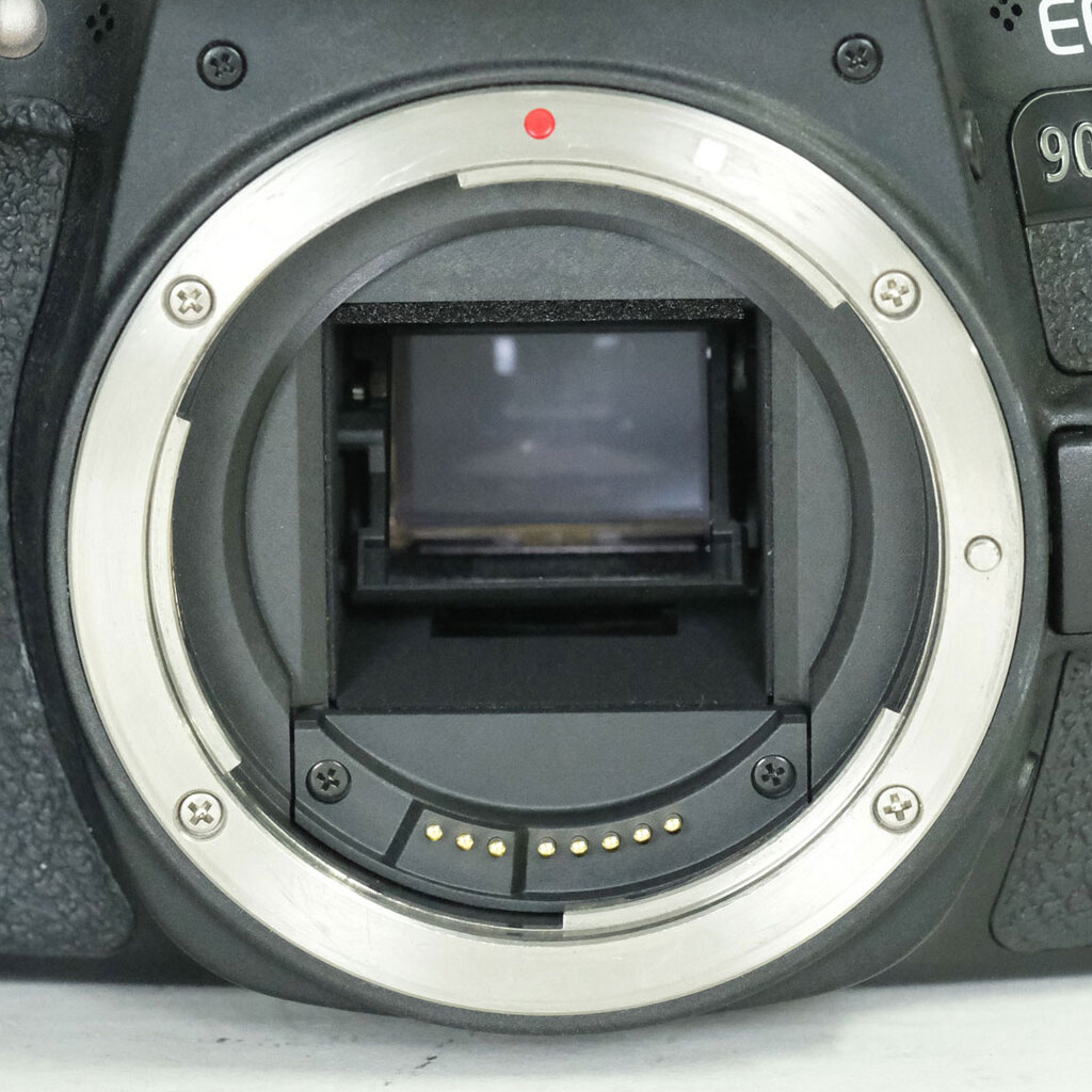 Canon EOS 9000D