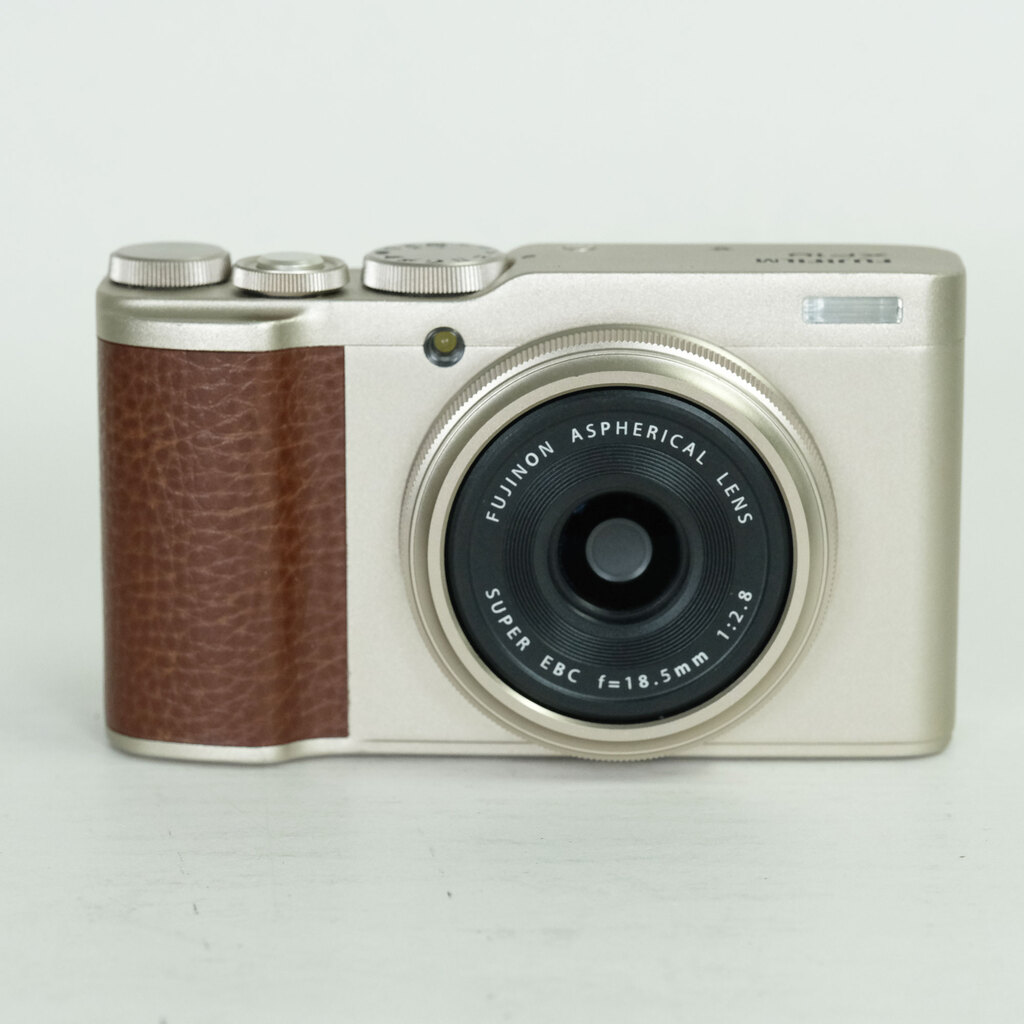 FUJIFILM XF10 シャンパンゴールド
