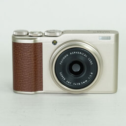 FUJIFILM XF10 シャンパンゴールド