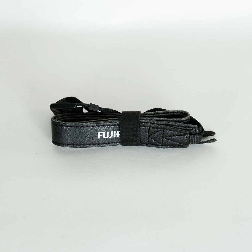 FUJIFILM X-S10 ボディ＋ストラップ FUJIFILM X-S10の出品 | ONE SCENE（ワンシーン）