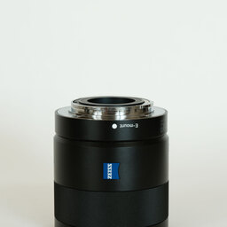 SONY Sonnar T* E 24mm F1.8 ZA SEL24F18Z