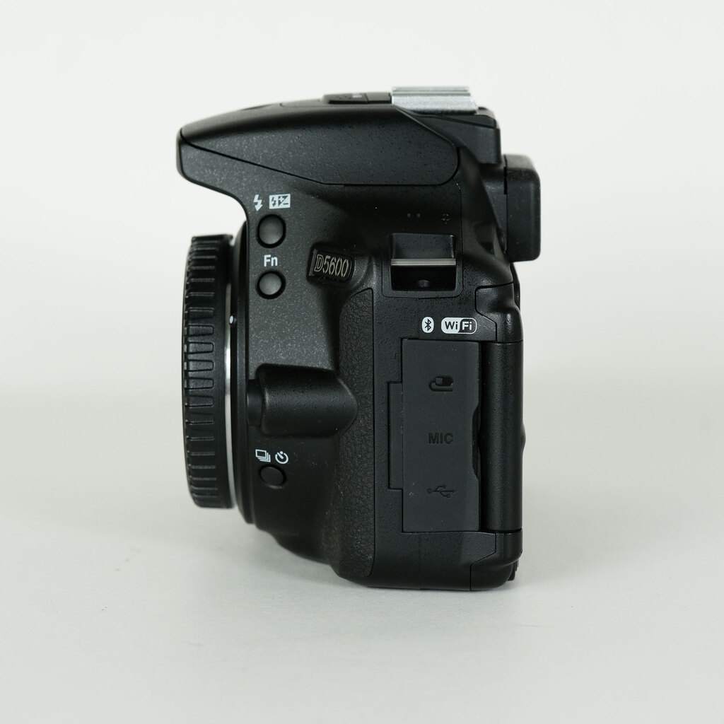 Nikon D5600