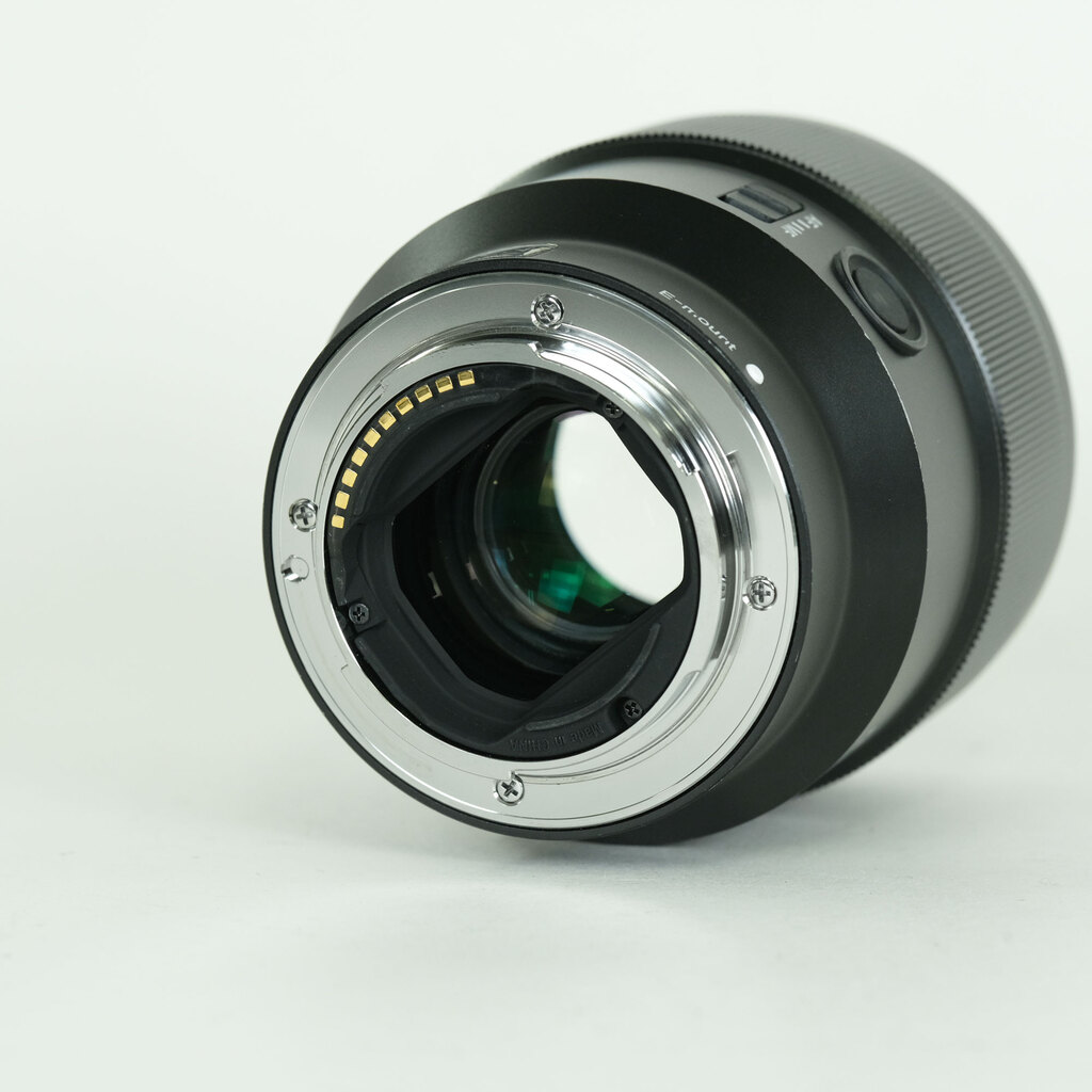 SONY FE 85mm F1.8 SEL85F18