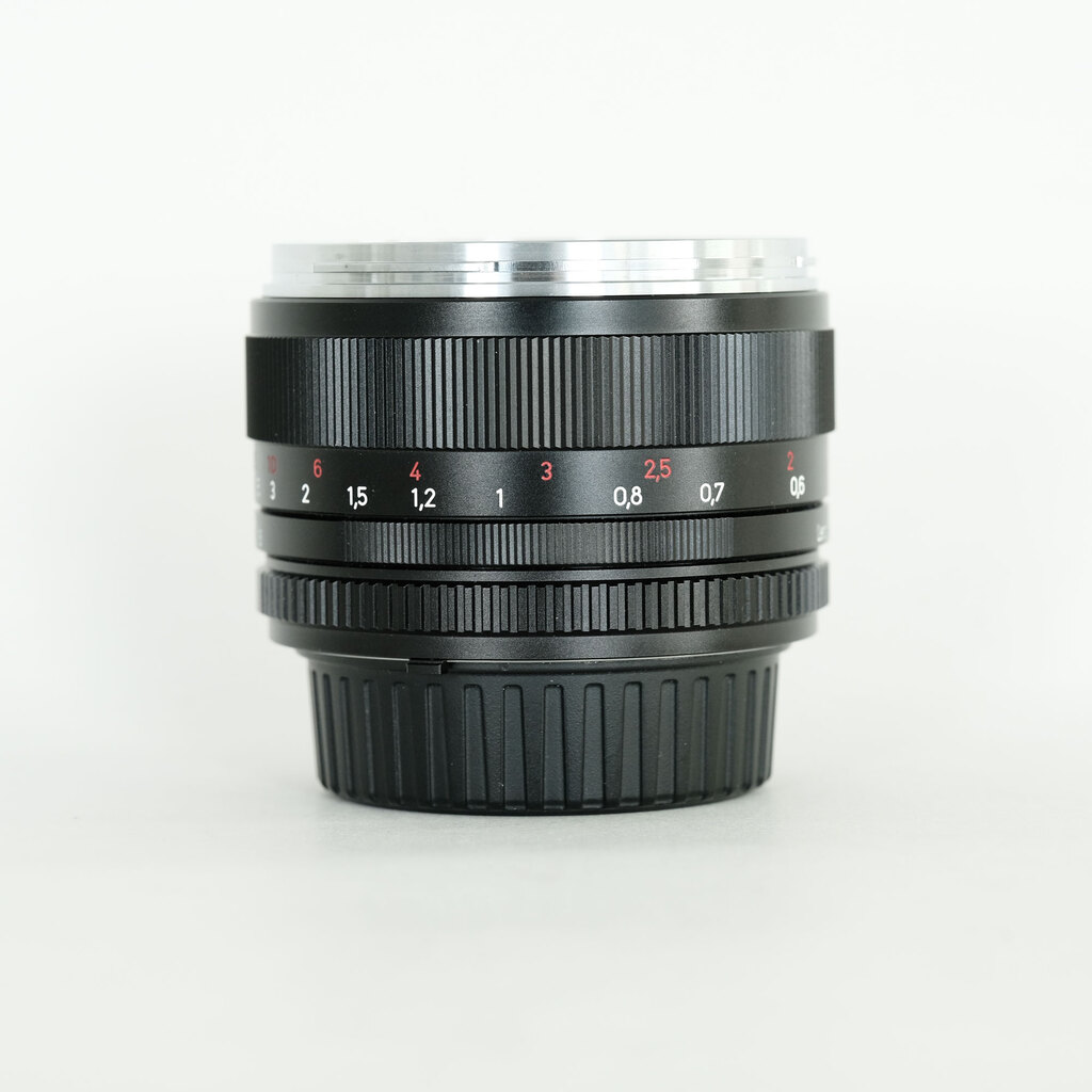 Carl Zeiss Planar T* 50mm F1.4 ZF.2 [ニコンF用]