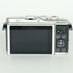 OLYMPUS PEN E-PL9
