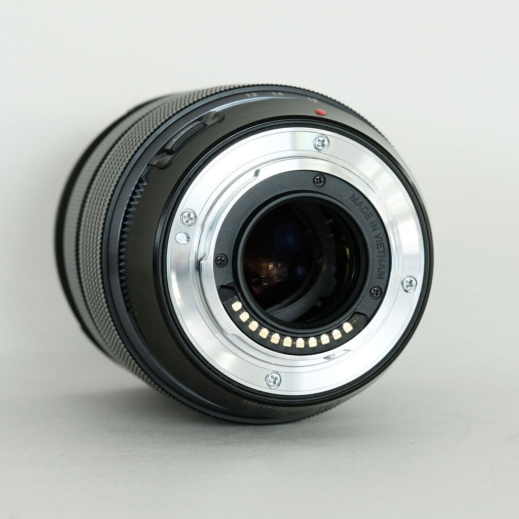 OLYMPUS M.ZUIKO DIGITAL ED 12-40mm F2.8 PRO OLYMPUS M.ZUIKO DIGITAL ED 12-40mm F2.8 PRO