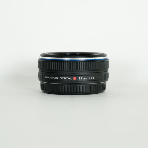 OLYMPUS M.ZUIKO DIGITAL 17mm F2.8 シルバー