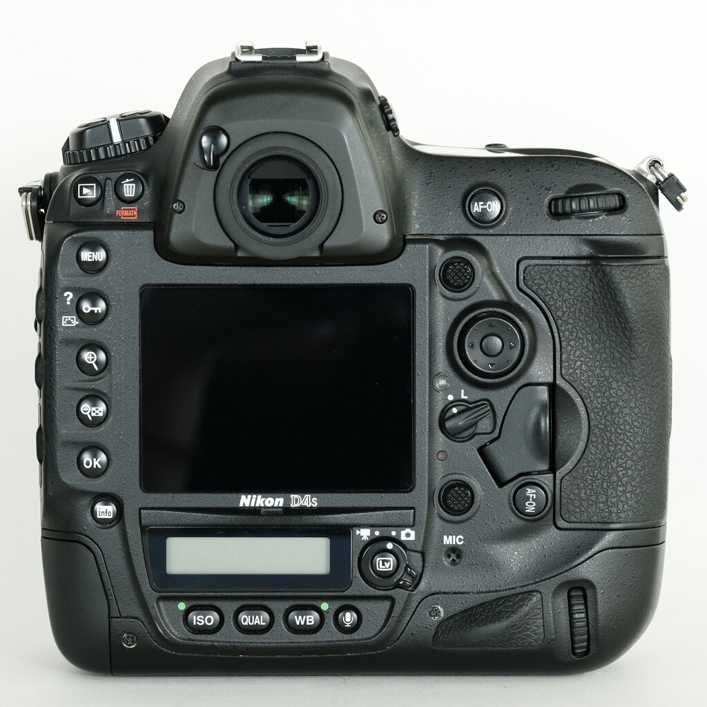 Nikon D4S