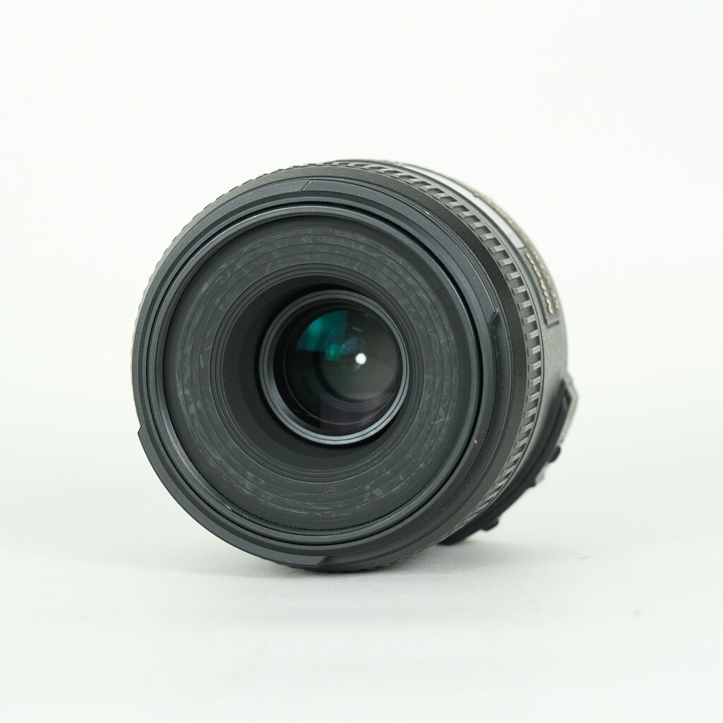 Nikon AF-S DX Micro NIKKOR 40mm f/2.8Gの出品 | ONE SCENE（ワンシーン）
