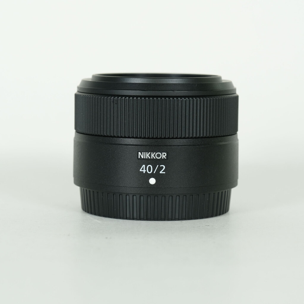 【中古美品】Nikon NIKKOR Z 40mm f/2.0 単焦点レンズ NIKKOR Z 40mm f/2 中古価格比較 - 価格.com