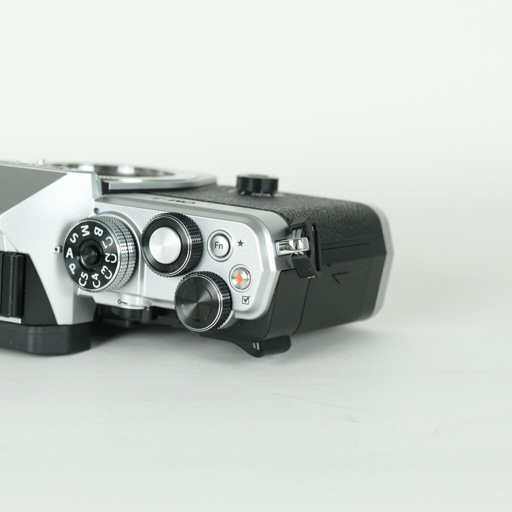 OM SYSTEM OM-3 OM SYSTEM OM-3