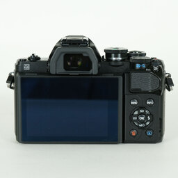 OLYMPUS OM-D E-M10 Mark III