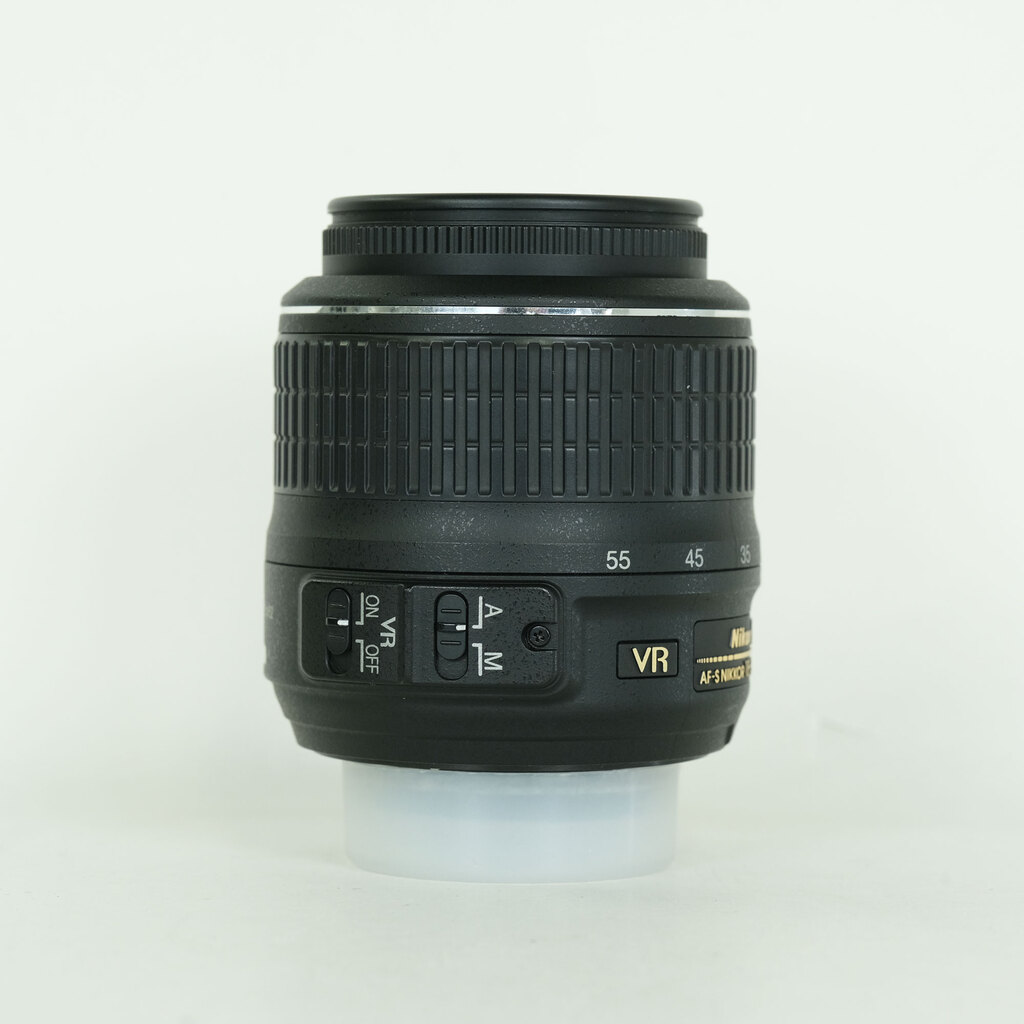 Nikon AF-S DX NIKKOR 18-55mm f3.5-5.6G VR II