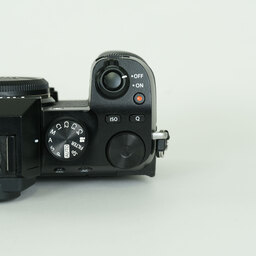 FUJIFILM X-S10