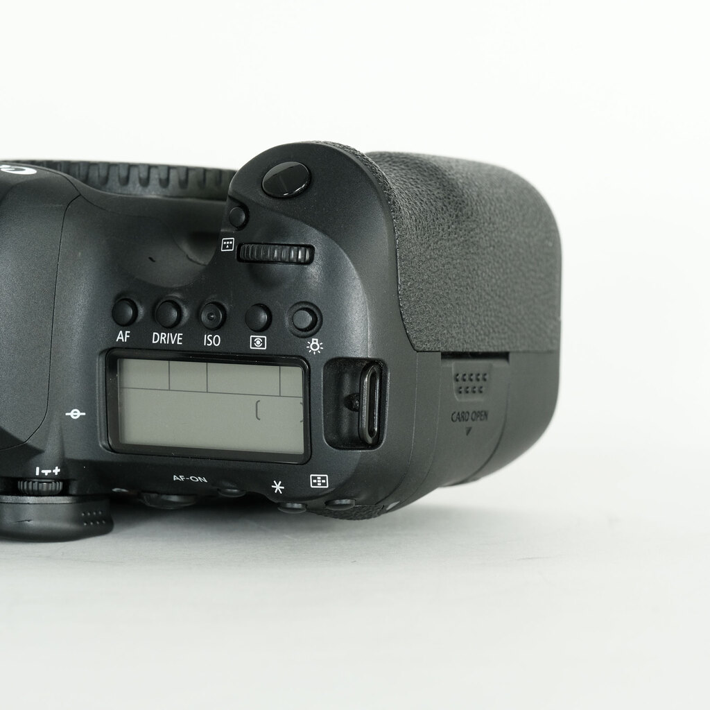 Canon EOS 6D Mark II