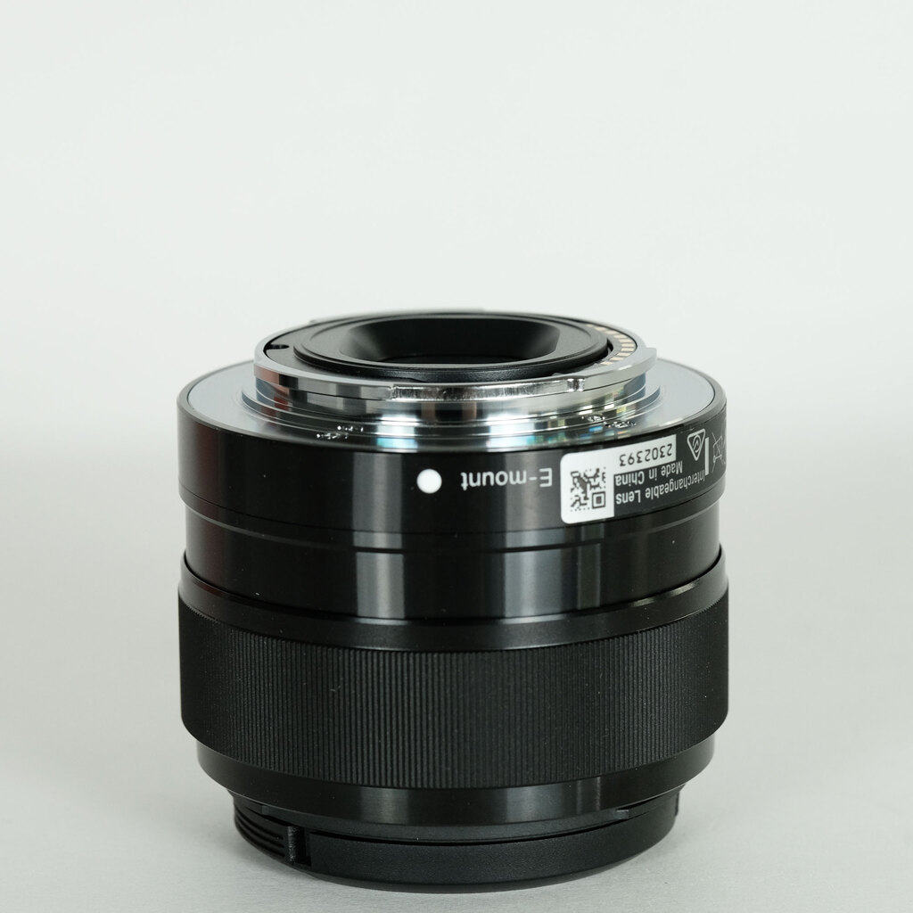 SONY E 35mm F1.8 OSS SEL35F18 SONY E 35mm F1.8 OSS SEL35F18