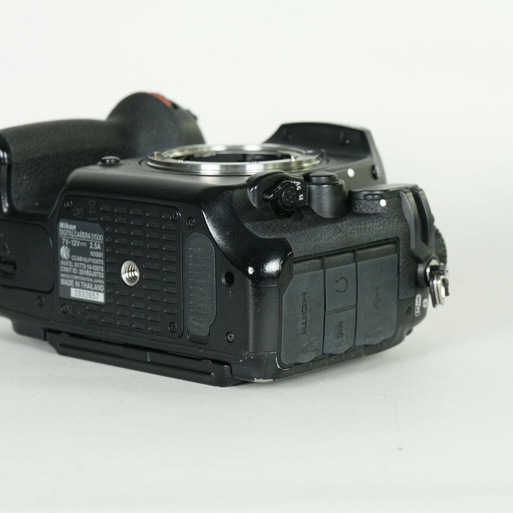 Nikon D500