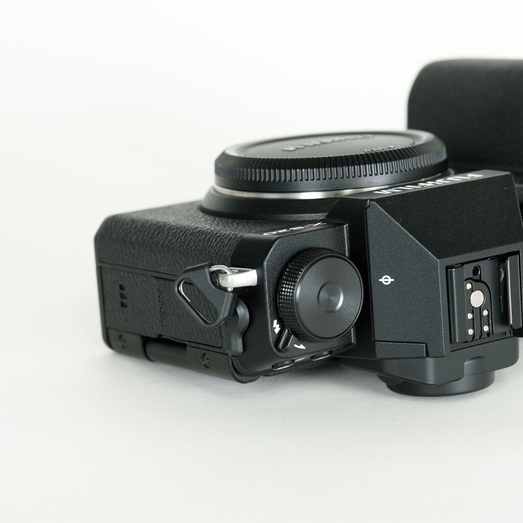FUJIFILM X-S20