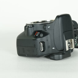Canon EOS Kiss X7
