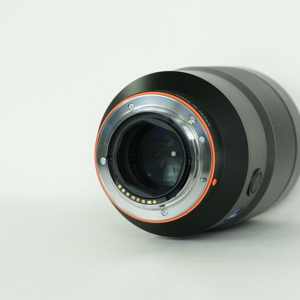SONY Sonnar T* 135mm F1.8 ZA SAL135F18Z