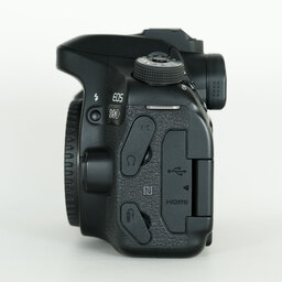Canon EOS 80D