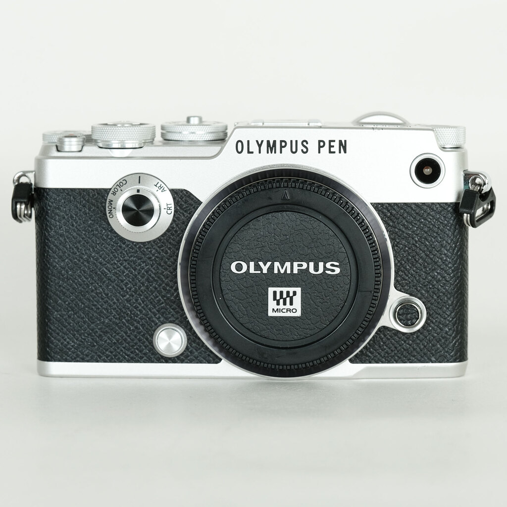 OLYMPUS PEN-F
