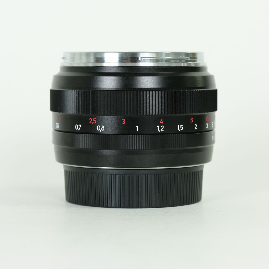 Carl Zeiss Planar T* 50mm F1.4 ZE [キヤノンEF用]