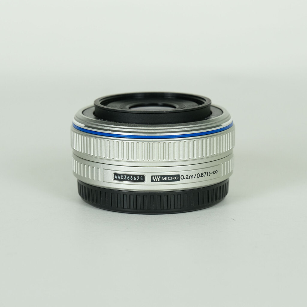 OLYMPUS M.ZUIKO DIGITAL 17mm F2.8 シルバー