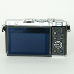 OLYMPUS PEN E-P7
