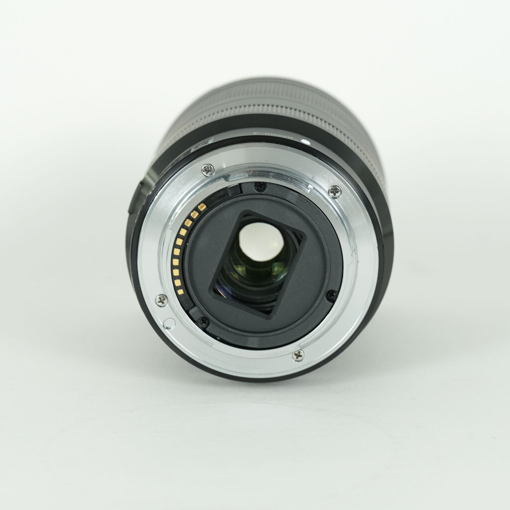 SONY E18-200mm F3.5-6.3 OSS LE SEL18200LE SONY E18-200mm F3.5-6.3 OSS LE SEL18200LE