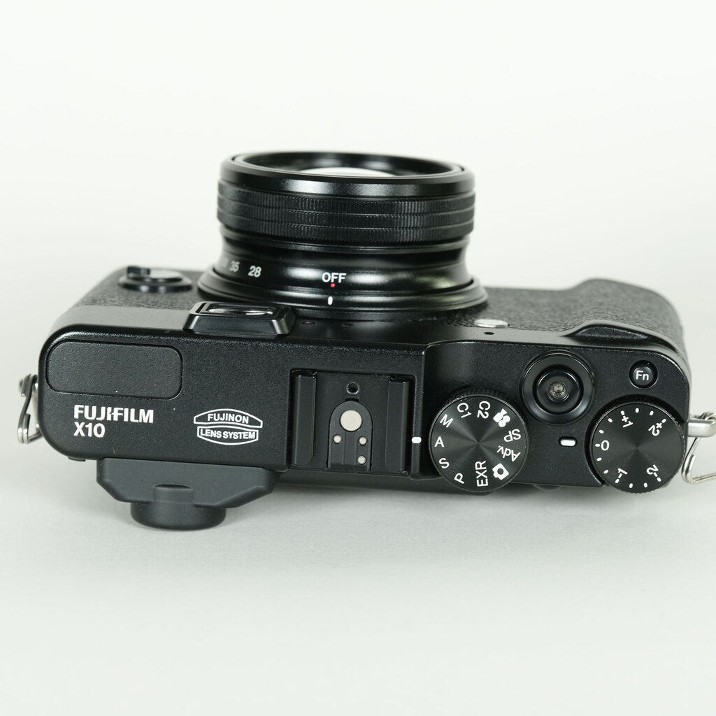 FUJIFILM X10 ブラック