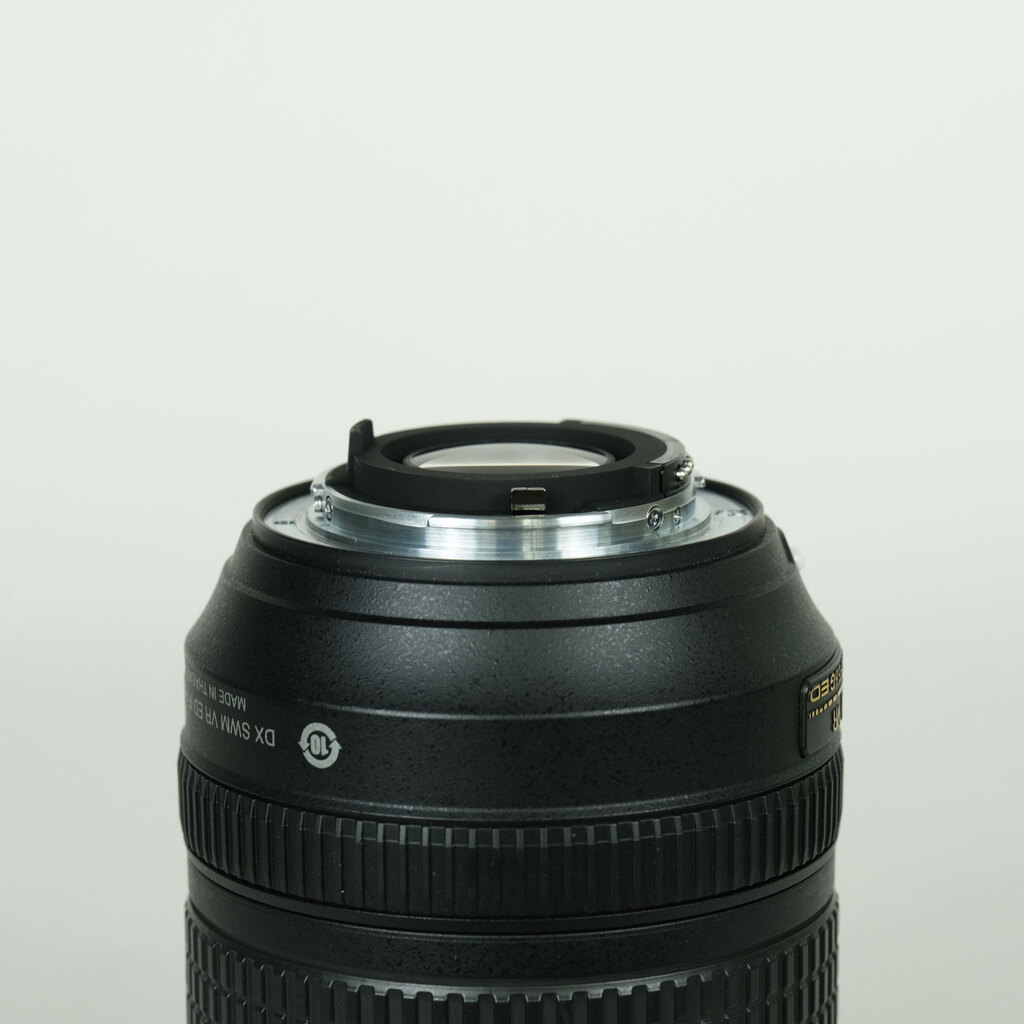 Nikon AF-S DX NIKKOR 18-140mm F3.5-5.6G ED VR Nikon AF-S DX NIKKOR 18-140mm F3.5-5.6G ED VR