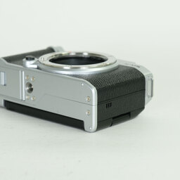 FUJIFILM X-M5
