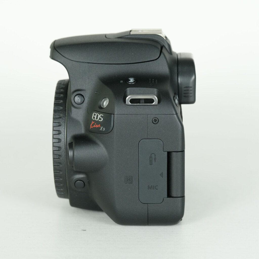Canon EOS Kiss X9 [�{�f�B �u���b�N]