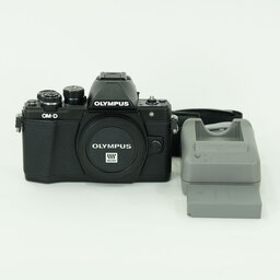 OLYMPUS OM-D E-M10 Mark II OLYMPUS OM-D E-M10 Mark II