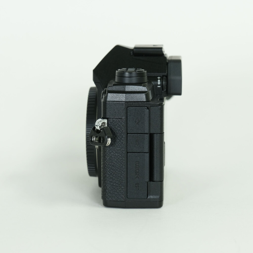 OM SYSTEM OM-5