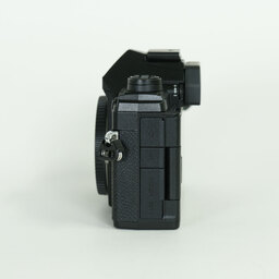 OM SYSTEM OM-5