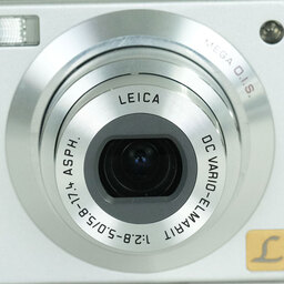 Panasonic DMC-FX7 シルキーシルバー