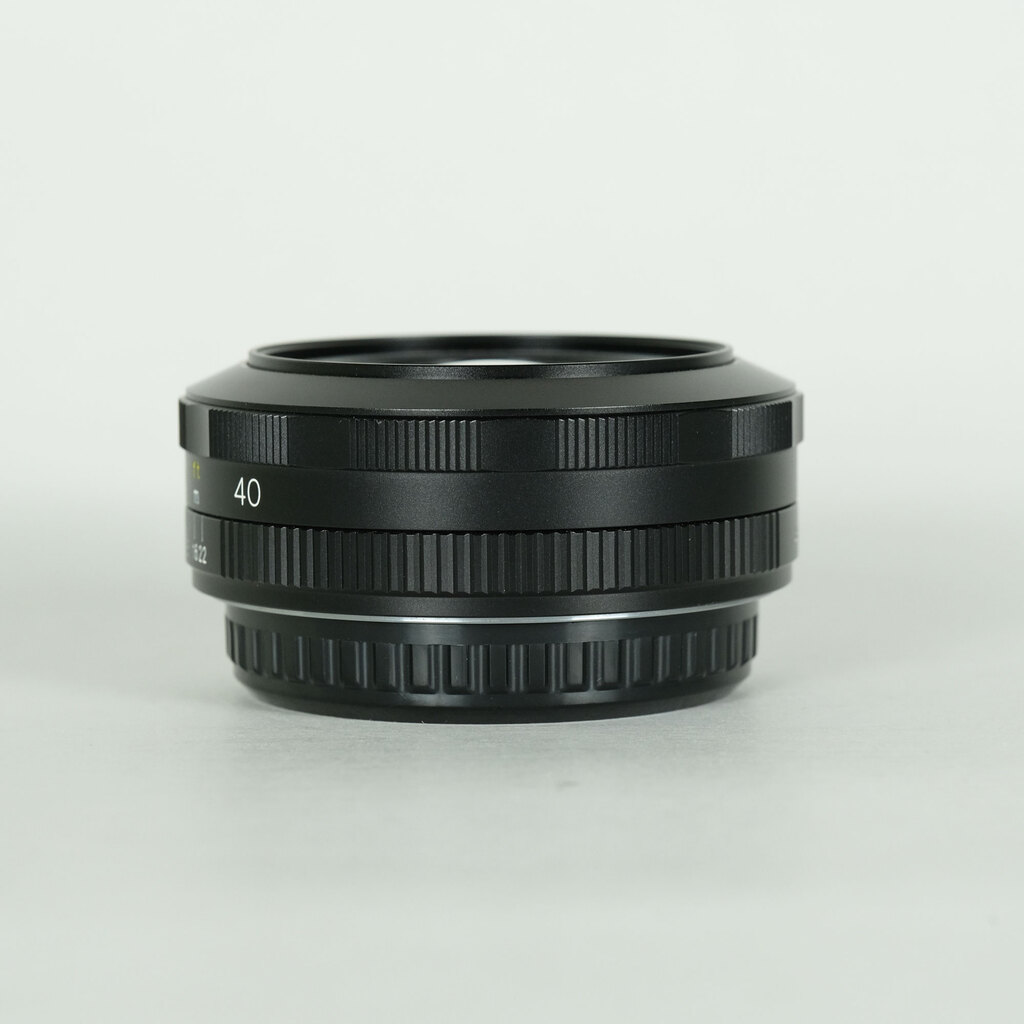 Voigtlander ULTRON 40mm F2 SLII Aspherical EF