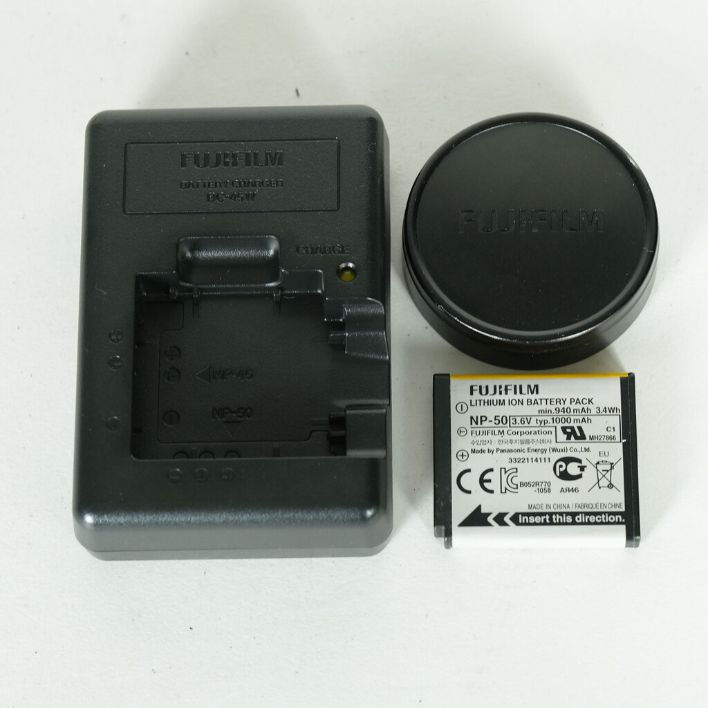 FUJIFILM X10 ブラック FUJIFILM X10 ブラック