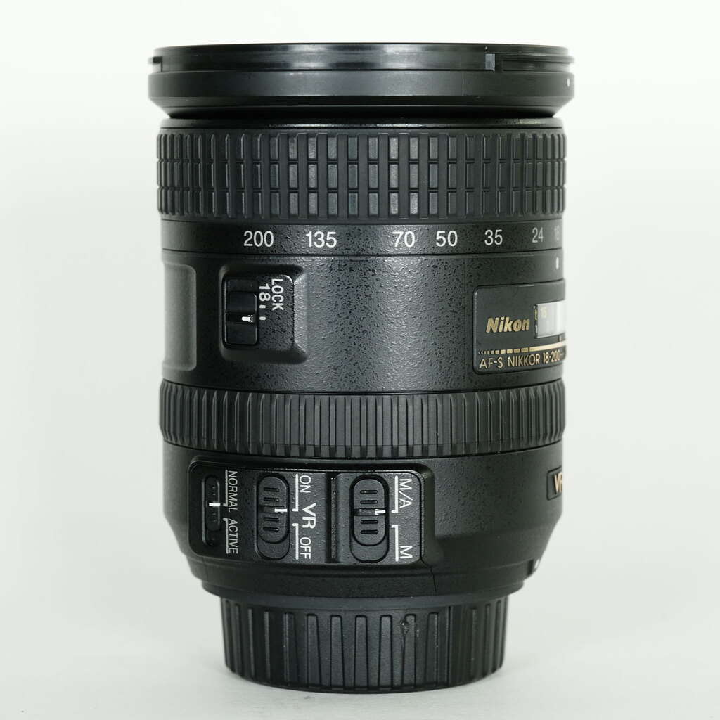 Nikon AF-S DX NIKKOR 18-200mm F3.5-5.6G ED VR II