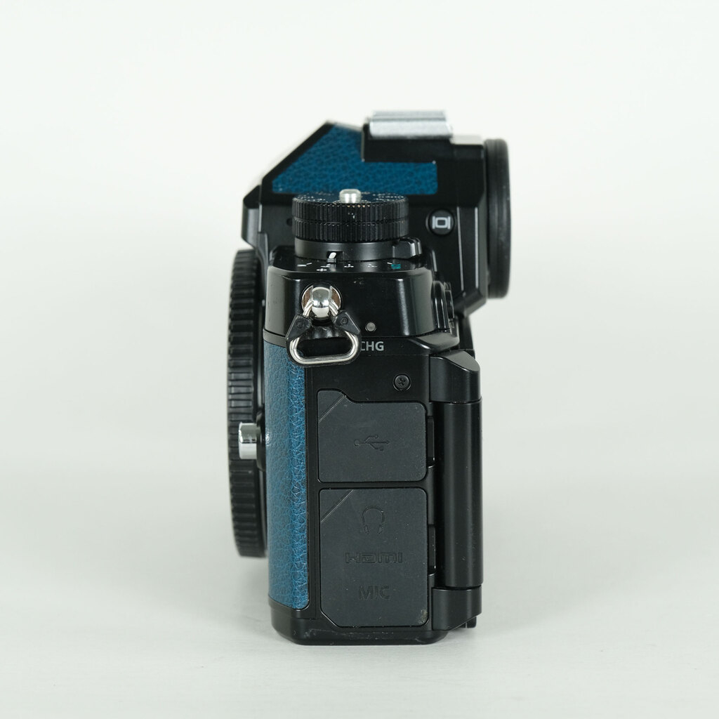Nikon Z f プレミアムエクステリア張替済みの出品 | ONE SCENE（ワン