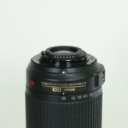 Nikon AF-S DX VR Zoom-Nikkor 55-200mm F4-5.6G IF-ED Nikon AF-S DX VR Zoom-Nikkor 55-200mm F4-5.6G IF-ED