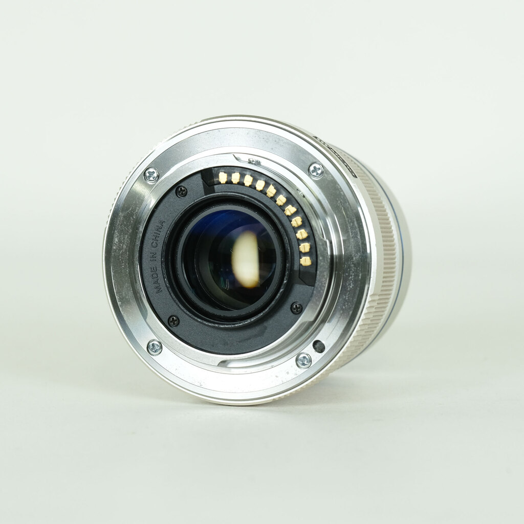 OLYMPUS M.ZUIKO DIGITAL ED 12mm F2.0 OLYMPUS M.ZUIKO DIGITAL ED 12mm F2.0