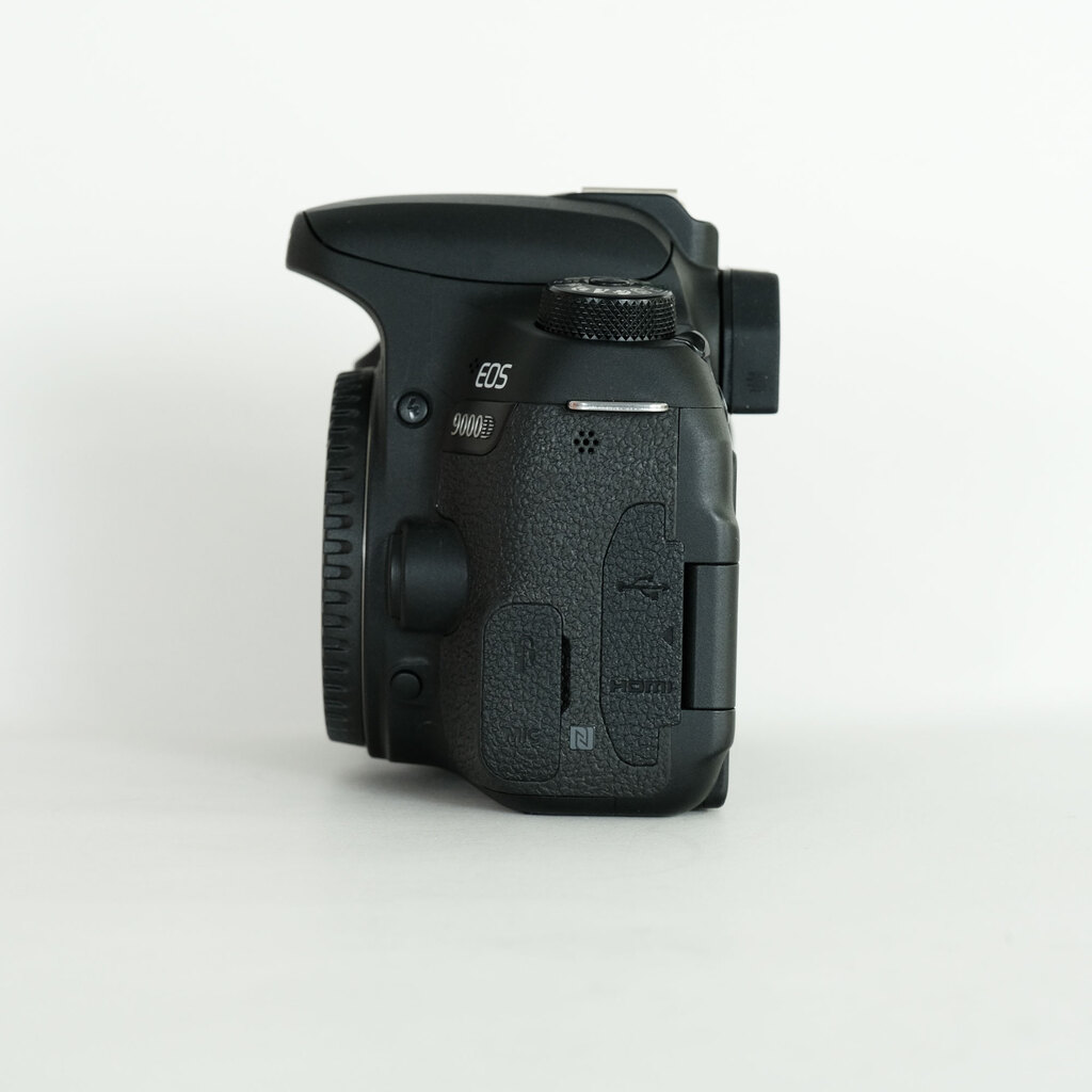 Canon EOS 9000D