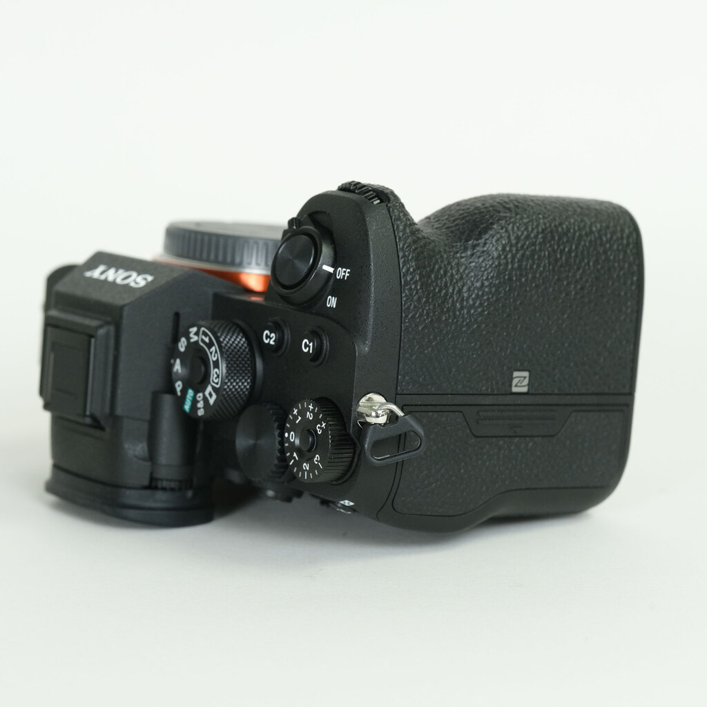 SONY α7RIV ボディ ILCE-7RM4A   【後期モデル 液晶下部にSONYロゴなし】